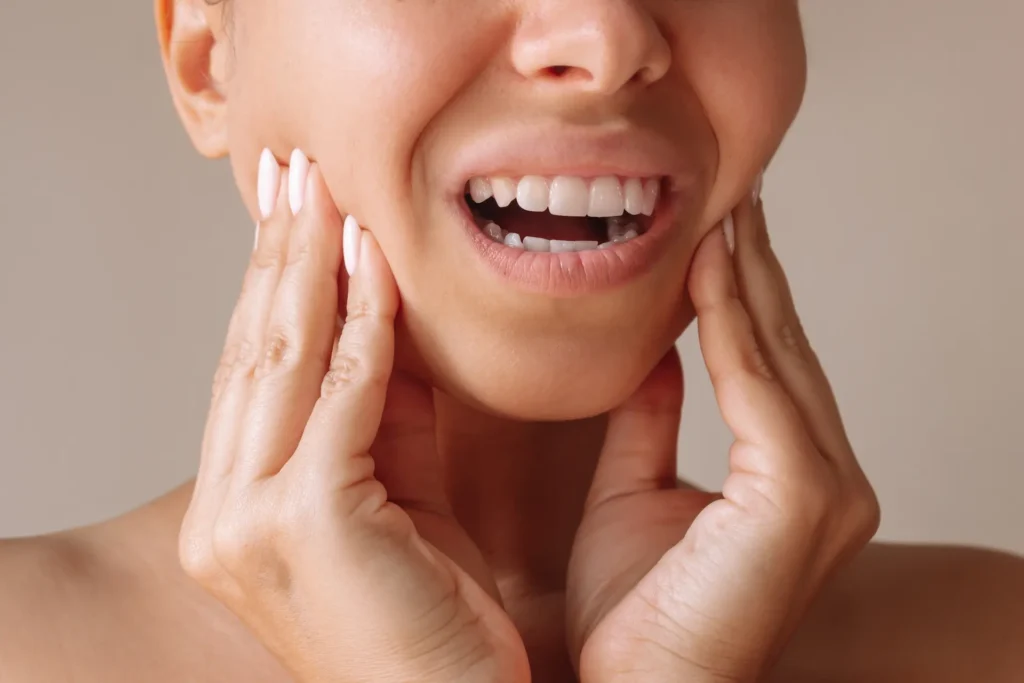 dealing with pain from dental implant